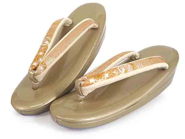 Formal Zori Sandals and Bag Set for TEA ceremony【Gold base with floral crest and hanabishi patterns / rectangle / ONE-SIZE】