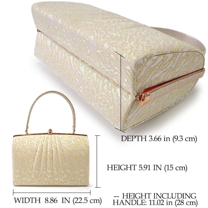 A SET of Robe De'collete'e formal ZORI（sandals）for traditional attire and a bag for TEA ceremony【GOLD】