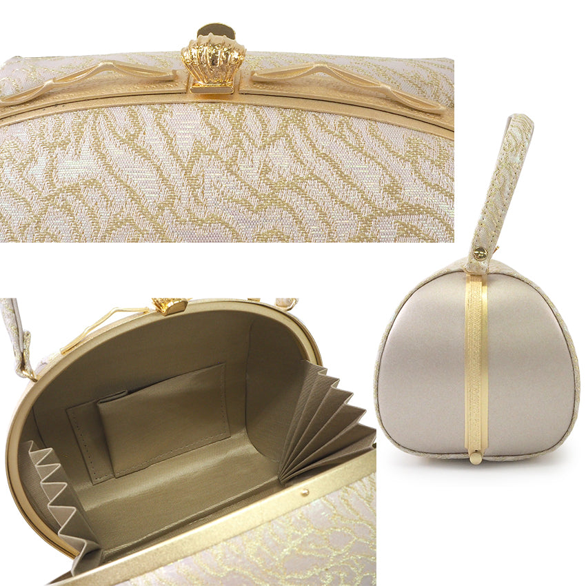 A SET of Robe De'collete'e formal ZORI（sandals）for traditional attire and a bag for TEA ceremony【GOLD】