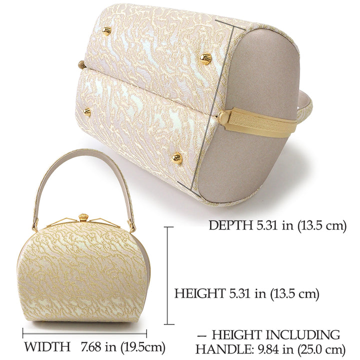 A SET of Robe De'collete'e formal ZORI（sandals）for traditional attire and a bag for TEA ceremony【GOLD】