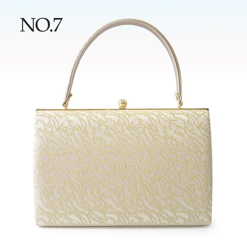 A SET of Robe De'collete'e formal ZORI（sandals）for traditional attire and a bag for TEA ceremony【GOLD】