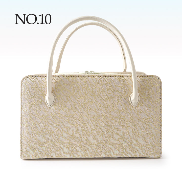 A SET of Robe De'collete'e formal ZORI（sandals）for traditional attire and a bag for TEA ceremony【GOLD】