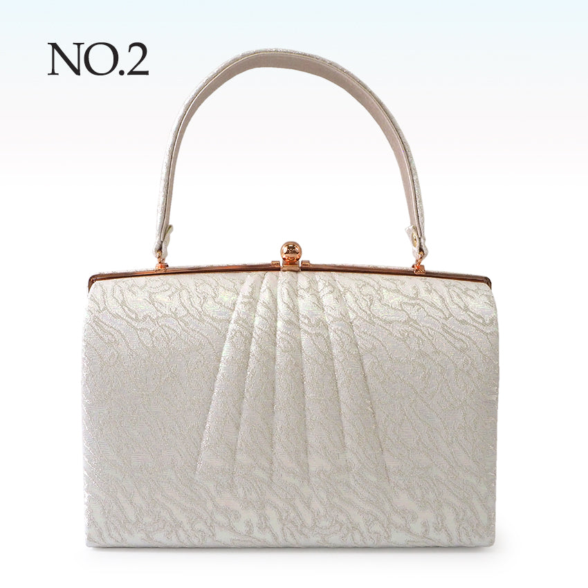 A SET of Robe De'collete'e formal ZORI（sandals）for traditional attire and a bag for TEA ceremony【Silver】