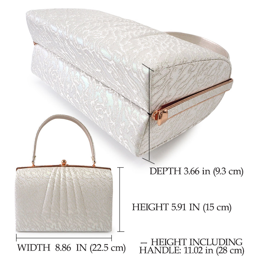 A SET of Robe De'collete'e formal ZORI（sandals）for traditional attire and a bag for TEA ceremony【Silver】