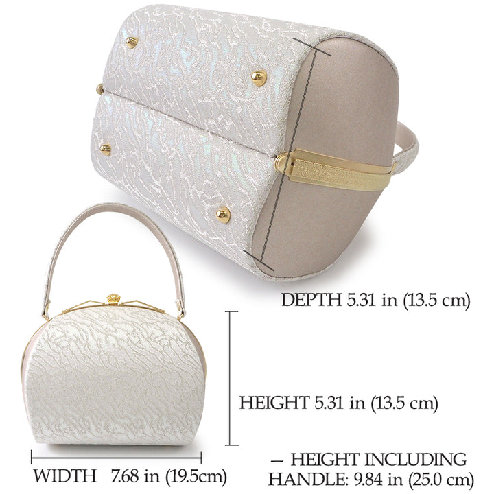 A SET of Robe De'collete'e formal ZORI（sandals）for traditional attire and a bag for TEA ceremony【Silver】