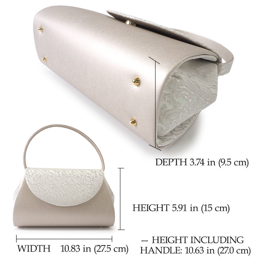 A SET of Robe De'collete'e formal ZORI（sandals）for traditional attire and a bag for TEA ceremony【Silver】