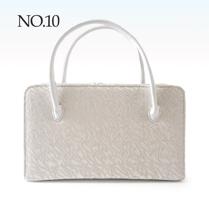 A SET of Robe De'collete'e formal ZORI（sandals）for traditional attire and a bag for TEA ceremony【Silver】