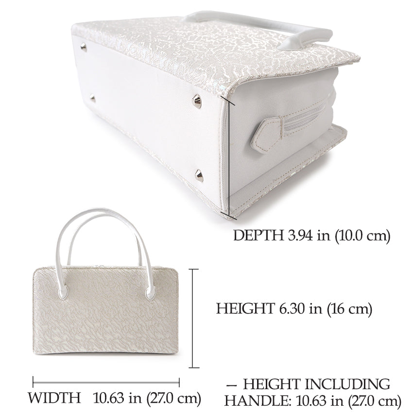 A SET of Robe De'collete'e formal ZORI（sandals）for traditional attire and a bag for TEA ceremony【Silver】