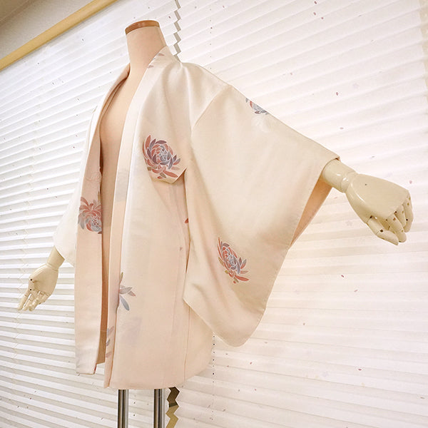 Vintage Haori Kimono Jacket Silk, Ivory Beige base,Chrysanthemums