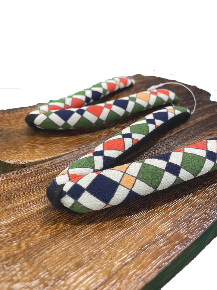 Men's Wooden Geta Sandals : Colorful Diamond pattern