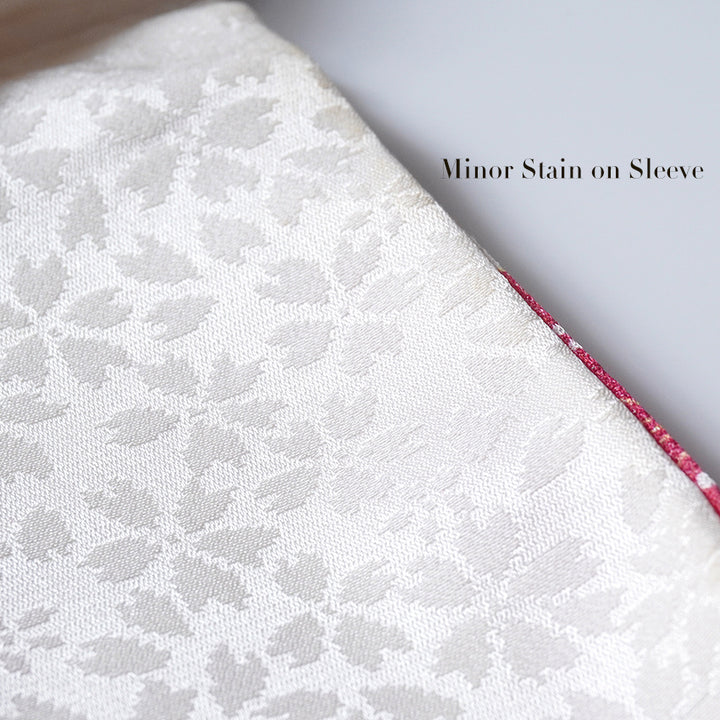 Vintage Japanese Furisode Kimono, Authentic Silk Formal Kimono Made in Japan, "Noble Spirit" — An off-white silk kimono featuring a design of pine branches and cherry blossoms.