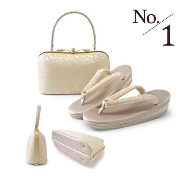 A SET of Robe De'collete'e formal ZORI（sandals）for traditional attire and a bag for TEA ceremony【Silver】