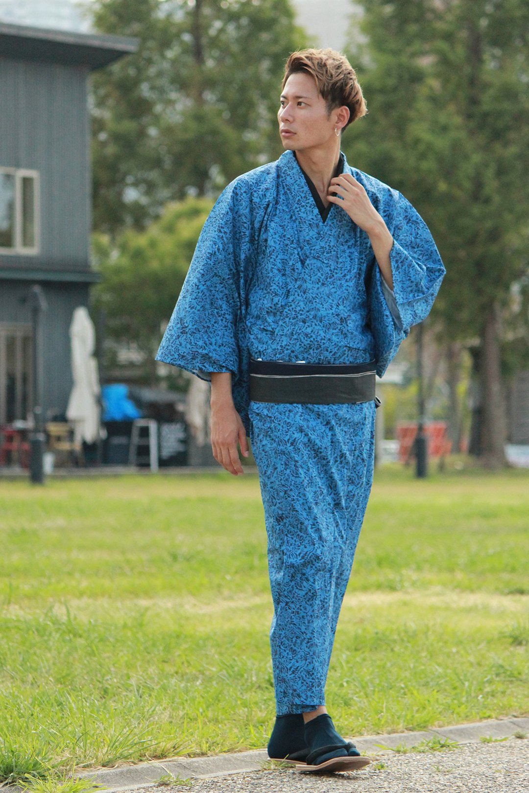 Men's Denim Unlined Japanese Traditional Kimono - Blue Flower Fade Design